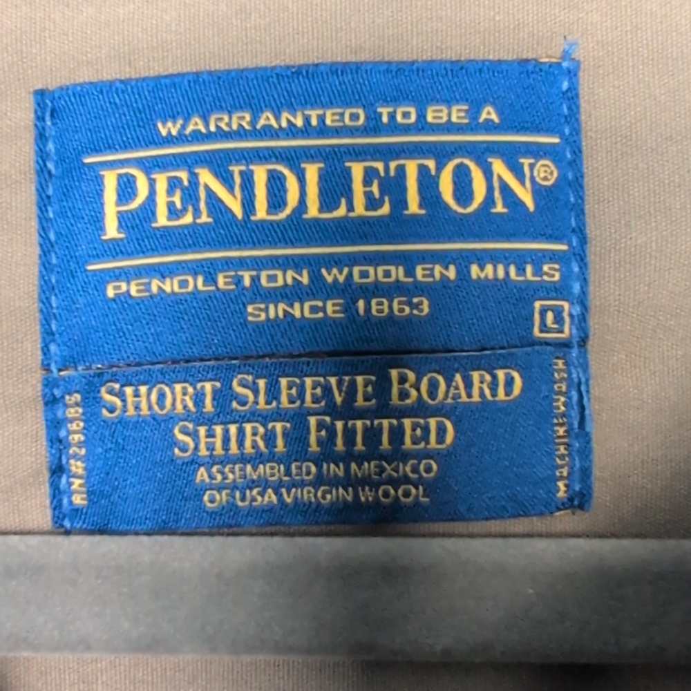 Men's Pendleton Short-Sleeve Flannel Shirt - Picture 2 of 4